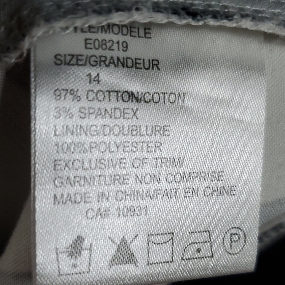 Chic Abstract Patterned Midi Dress - Picture 5 of 5